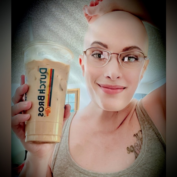 Meet your Posher, Lauren - Picture 11 of 11